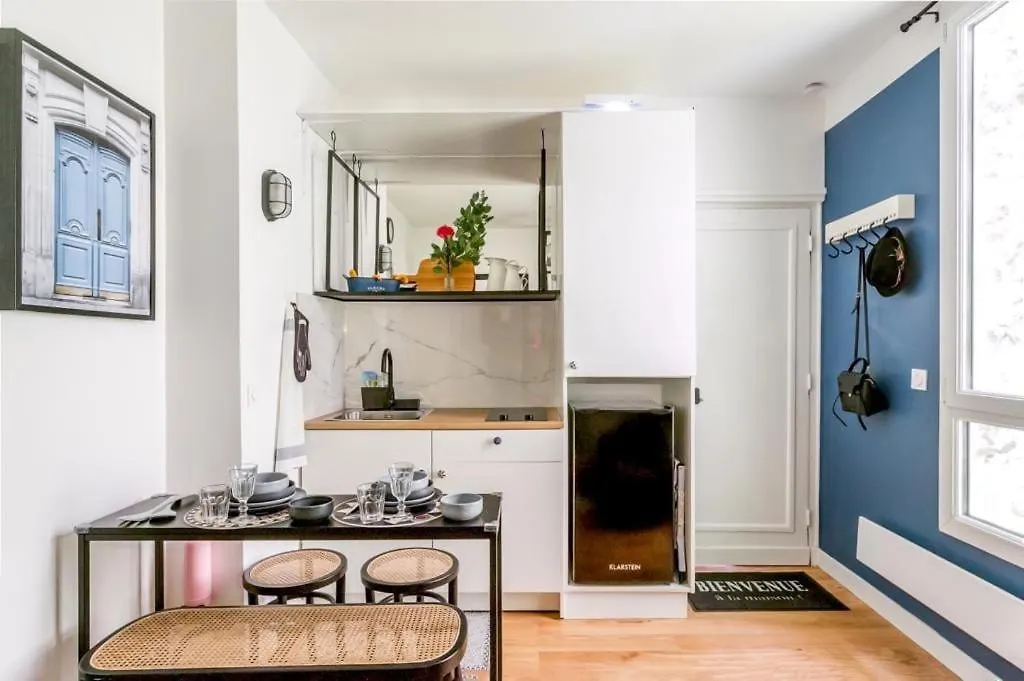 C Cozy Batignolles Apt, Metro Right At Your Doorstep Paříž