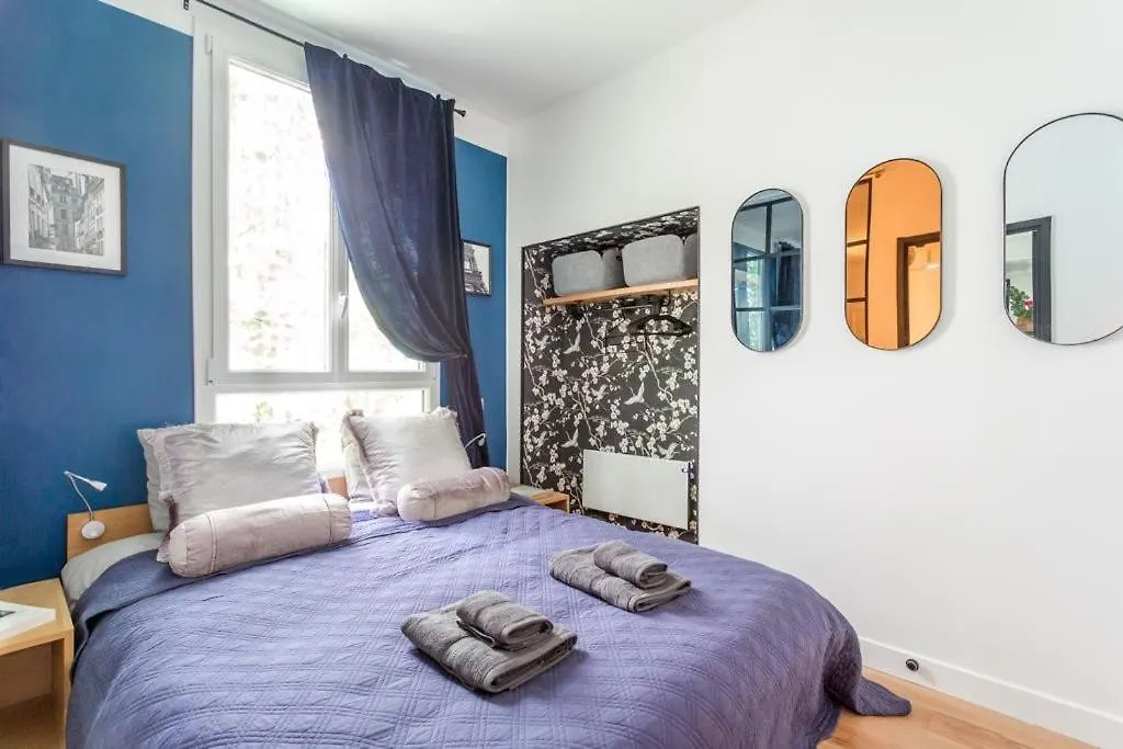 C Cozy Batignolles Apt, Metro Right At Your Doorstep 파리 아파트